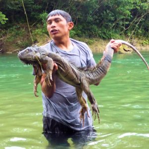 28-Valencio and Iguana